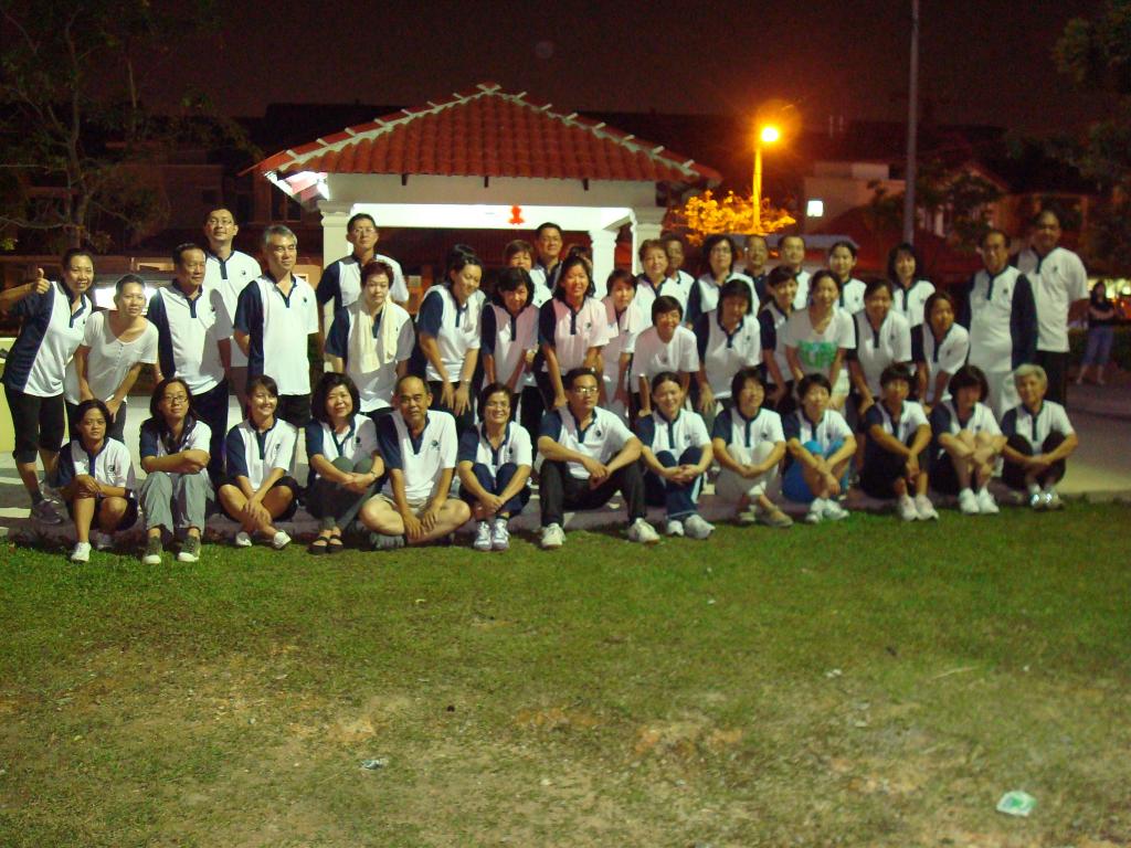 Tai Chi class students and Master Zouzi